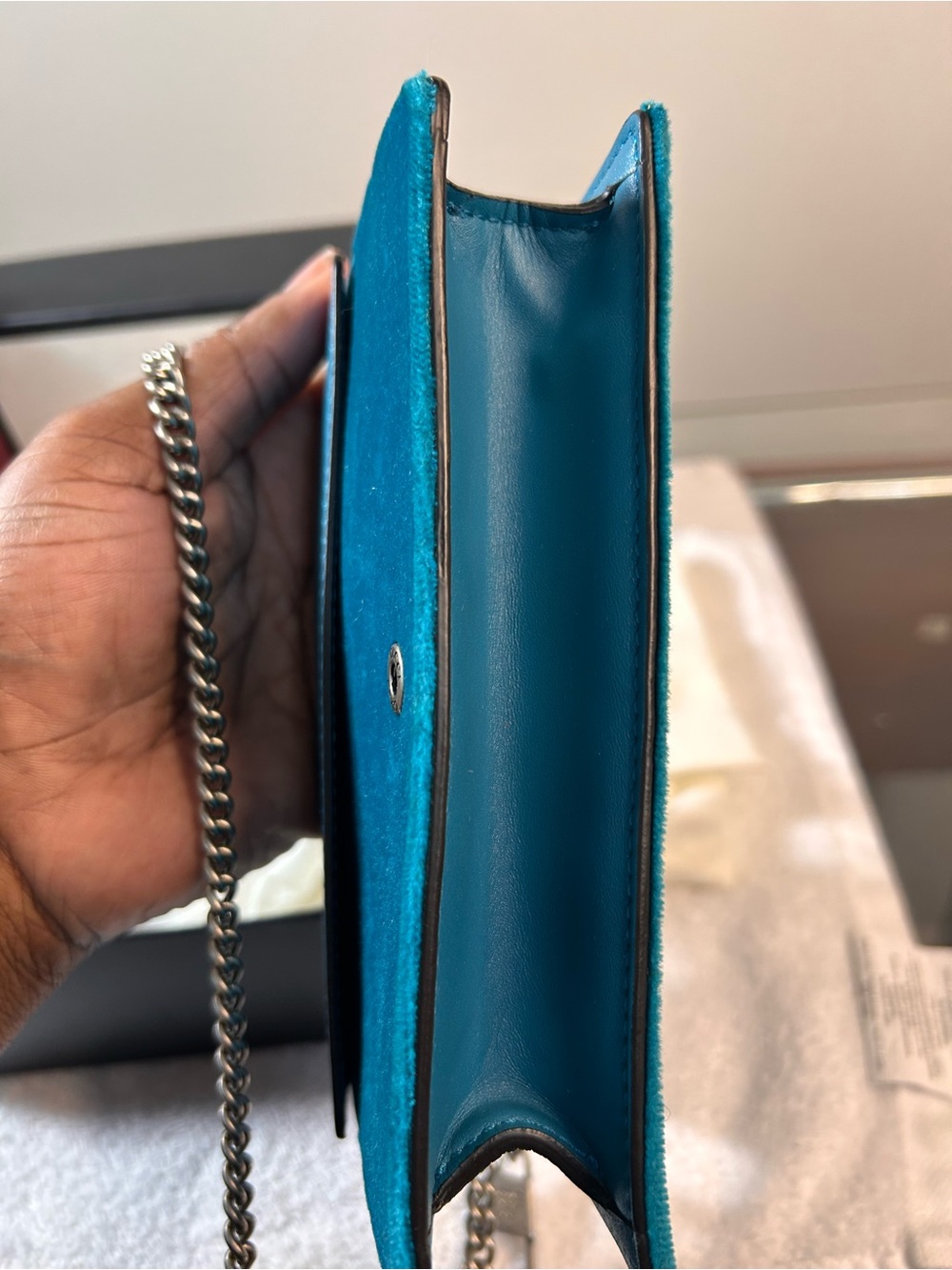 Authentic Gucci Teal Velvet Dionysus Chain Crossbody Bag - Picture 8 of 14
